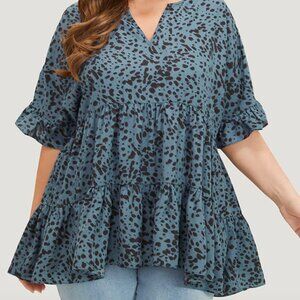 NWOT BloomChic blue leopard ruffle blouse - Size 22/24
